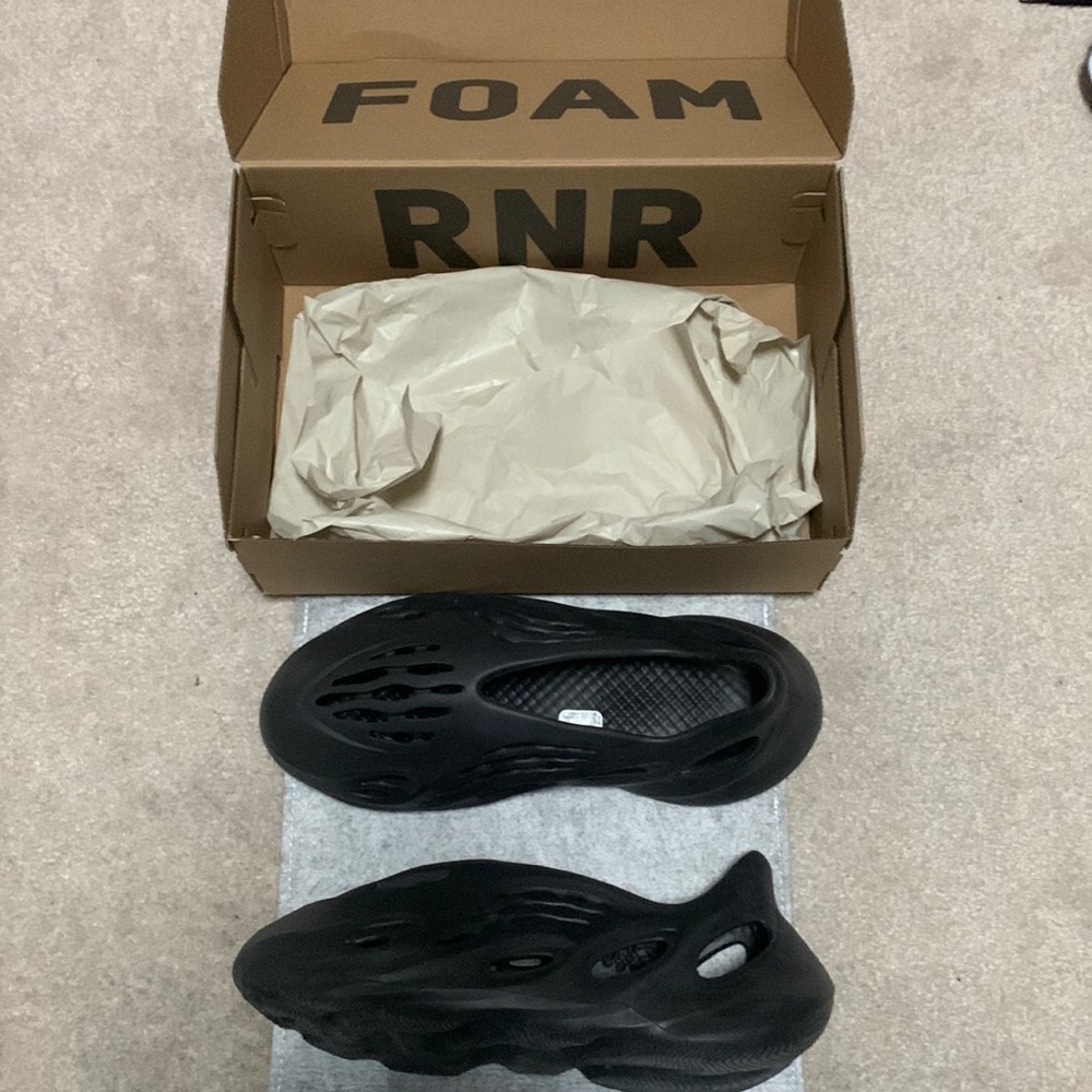 Yeezy Foam Runners Onyx